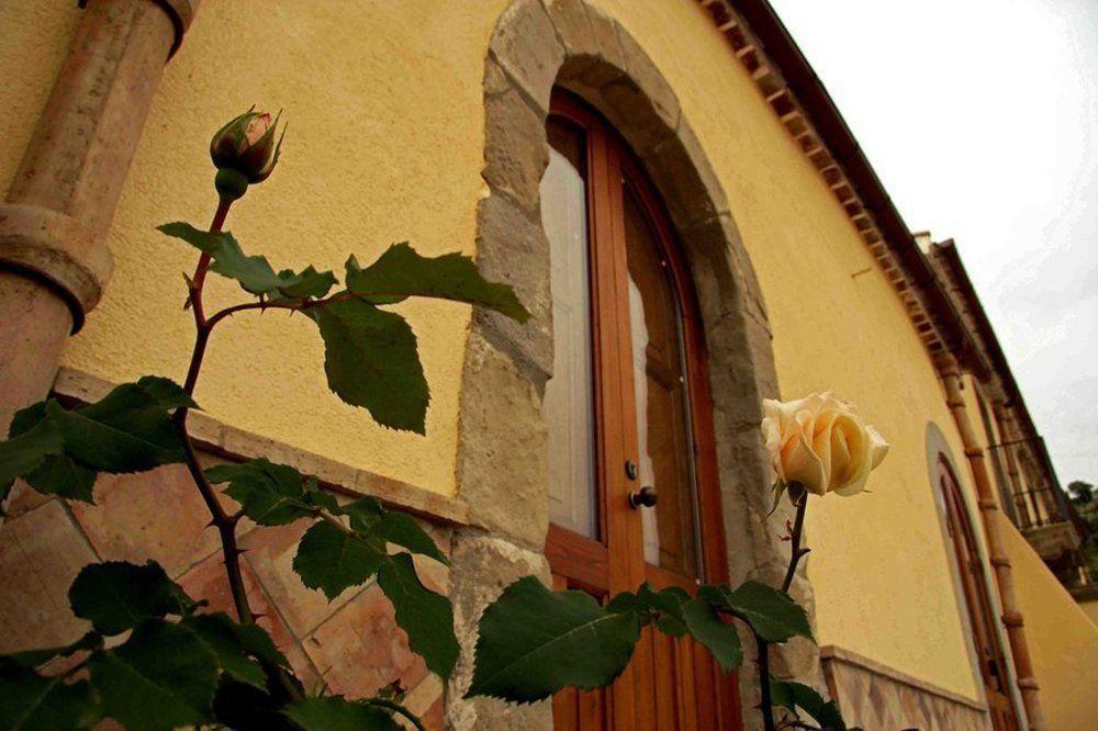 Patitiri Guest House Santa Teresa Di Riva Eksteriør bilde