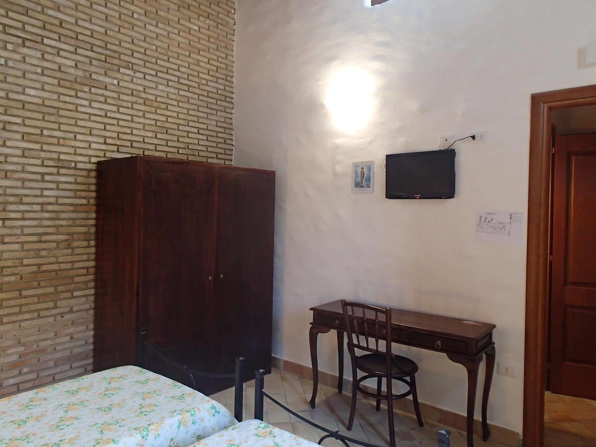 Patitiri Guest House Santa Teresa Di Riva Eksteriør bilde