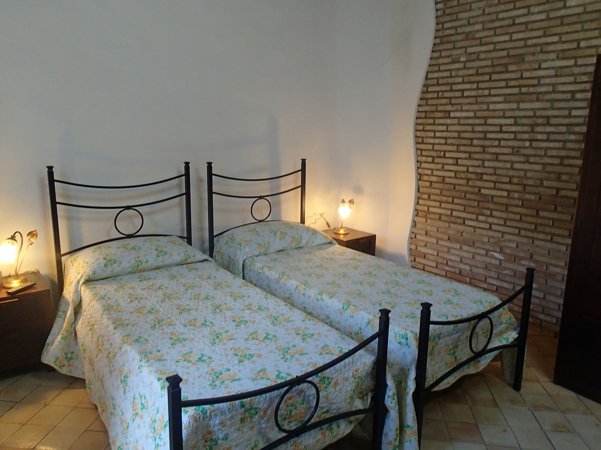 Patitiri Guest House Santa Teresa Di Riva Eksteriør bilde